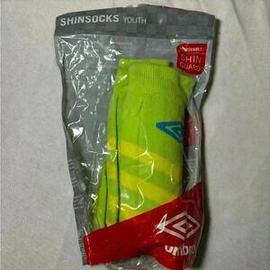 New with tags, kids size XS umbro soccer shin socks, #K405